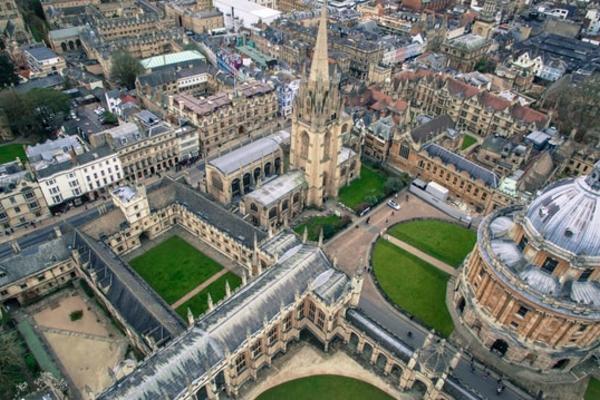 Overview of iconic Oxford skyscape