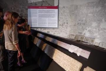 sicilian epigraphy exhibition jonathan prag