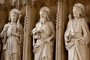 CLOSE-UP DETAIL OF THE REREDOS IN THE NEW COLLEGE CHAPEL