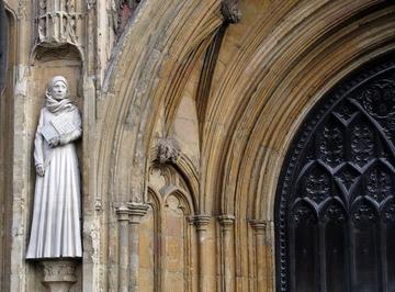 Modern statue of Julian of Norwich at the west entrance to Norwich Cathedral. Evelyn Simak, CC BY-ND