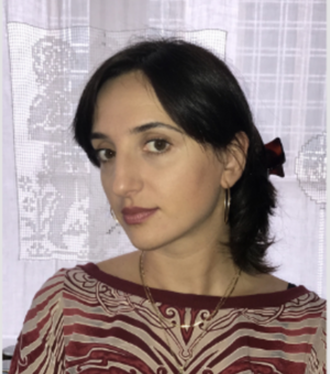 Head shot photo of Giulia Smith.